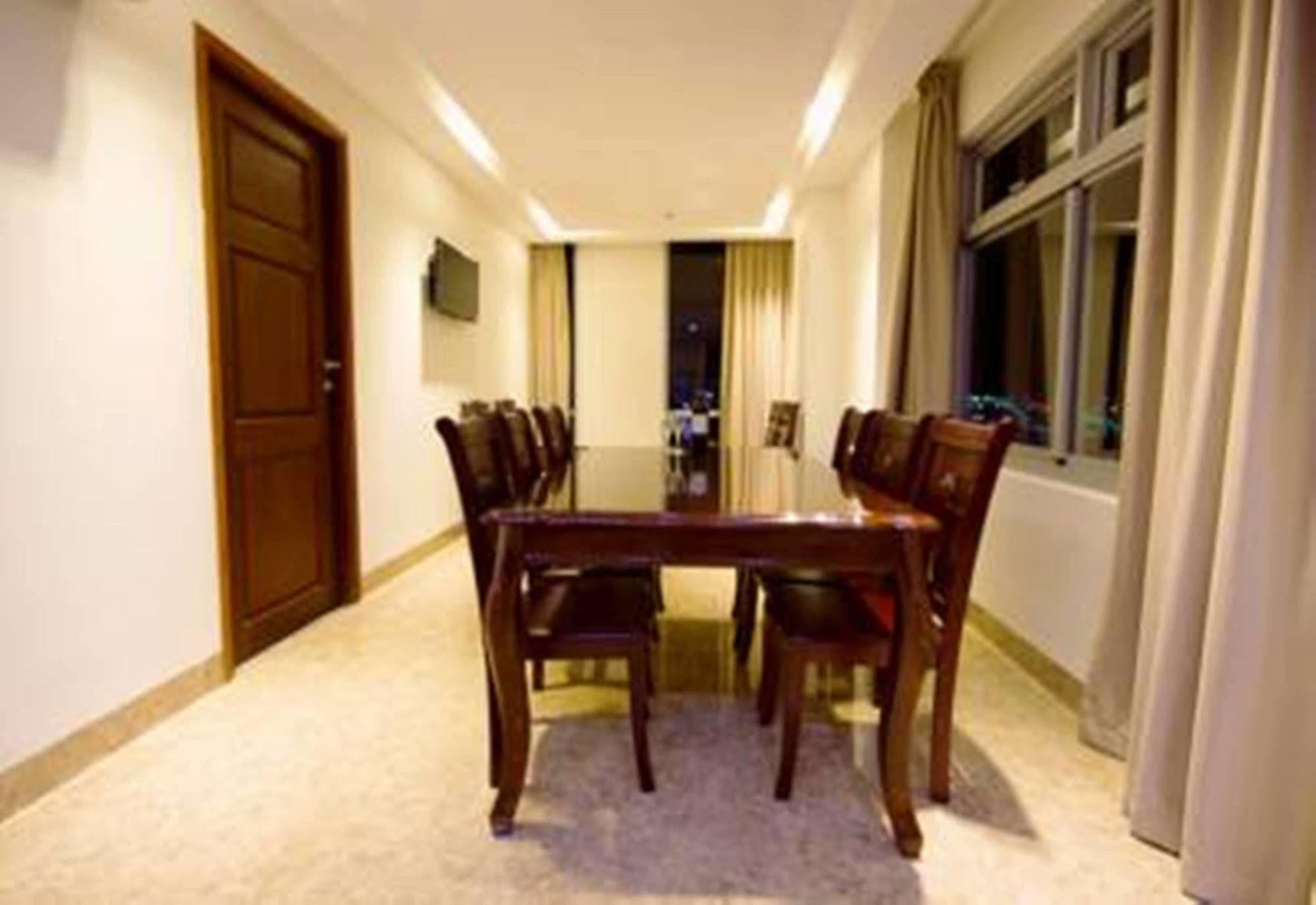 Oyo 236 Hoa Mai Boutique Hotel Da Nang Luaran gambar