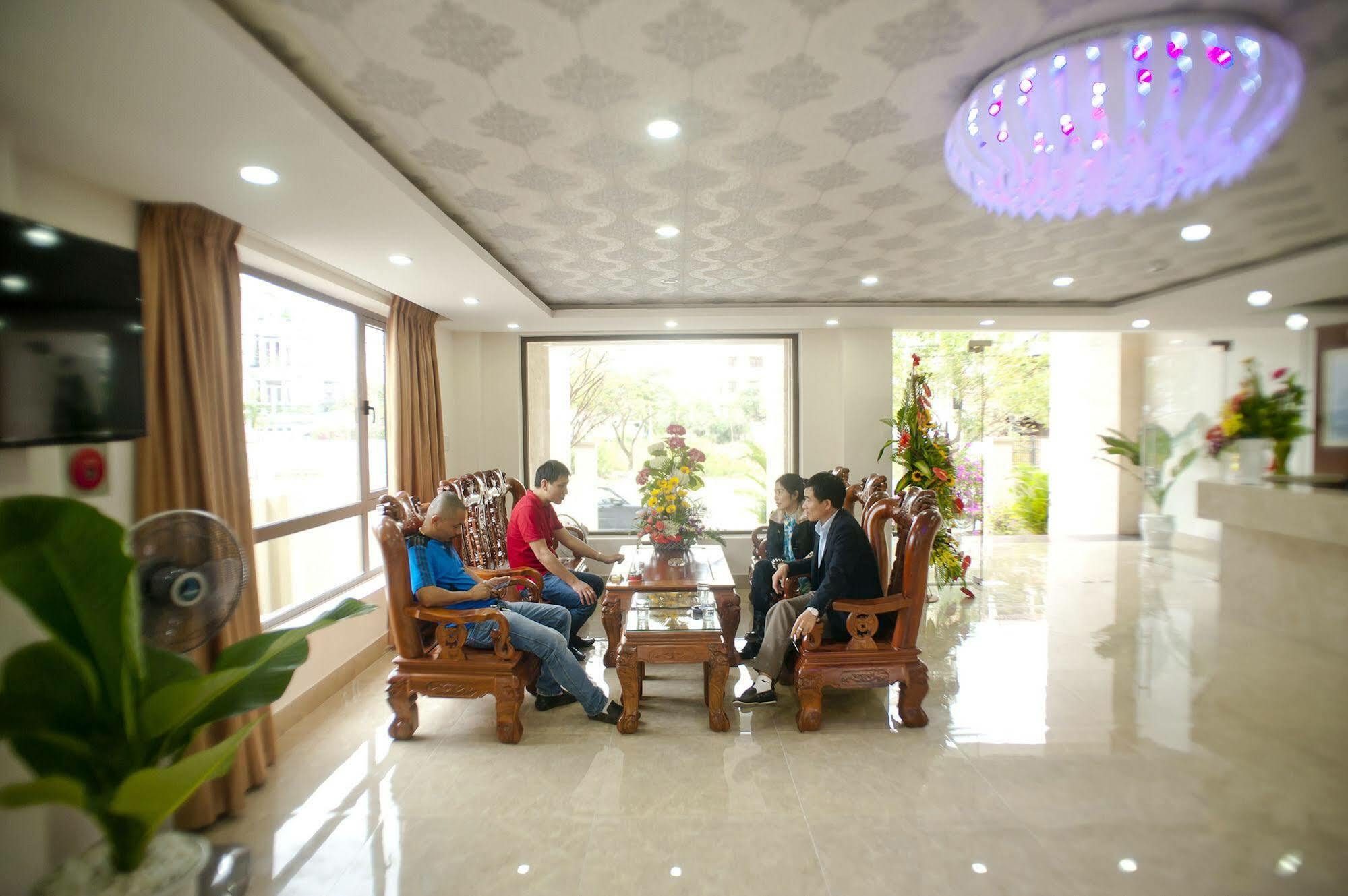 Oyo 236 Hoa Mai Boutique Hotel Da Nang Luaran gambar